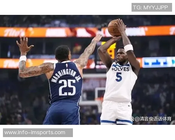 华子分享被唐斯隔扣经历感叹对手身材壮硕高度优势需团队支援